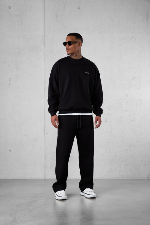BLACK DISCREET OVERSIZED SWEATER