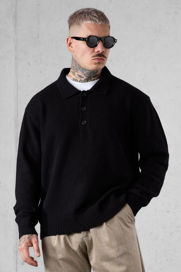BLACK KNIT POLO SWEATER