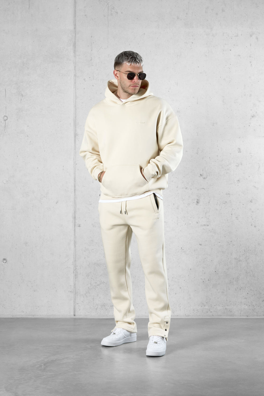 BEIGE ESSENTIAL OVERSIZED HOODIE