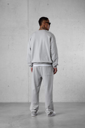 GREY E. STATEMENT APPLIQUÉ OVERSIZED SWEATER