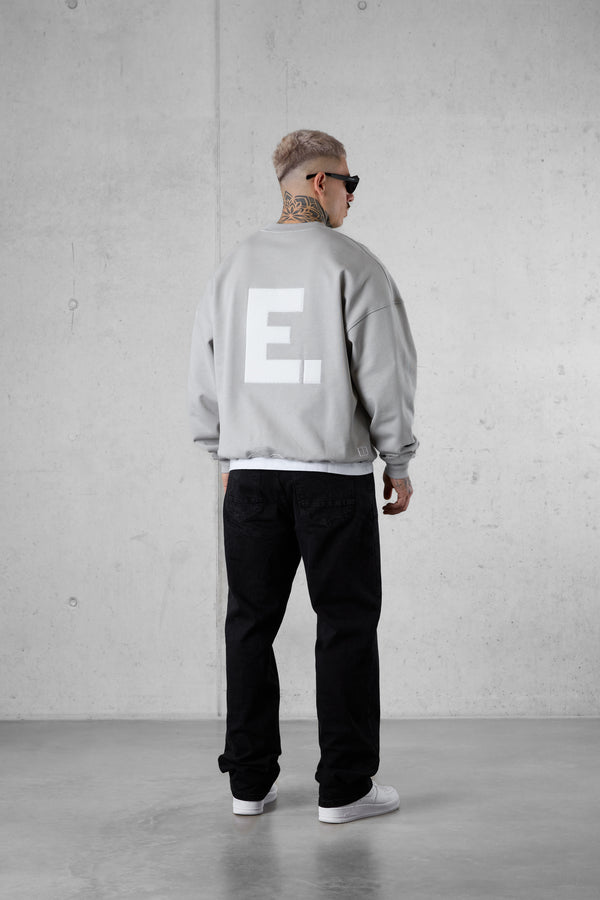 GREY E. STATEMENT OVERSIZED SWEATER
