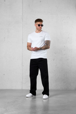 WHITE DISCREET TEE